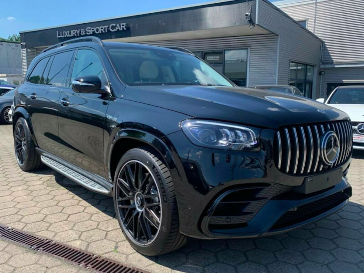 MERCEDES GLS 63 AMG | předváděcí auto skladem | V8 biturbo | výkon 612 koní | černá nemetalická | maximální výbava | nákup online | AUTOiBUY.com